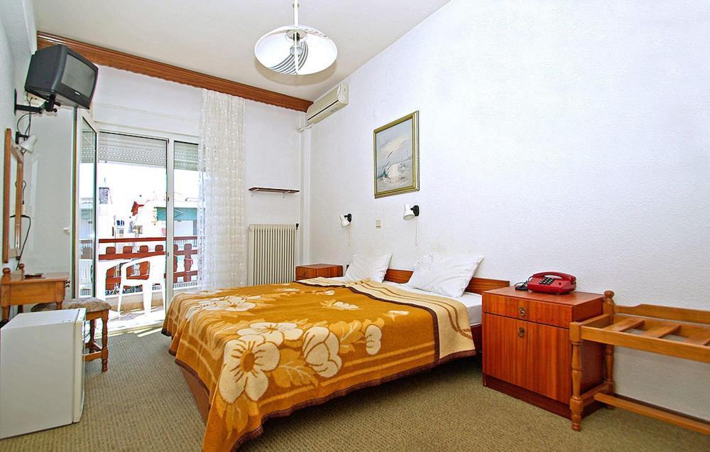 Hotel Helios Paralía Pokoj fotografie